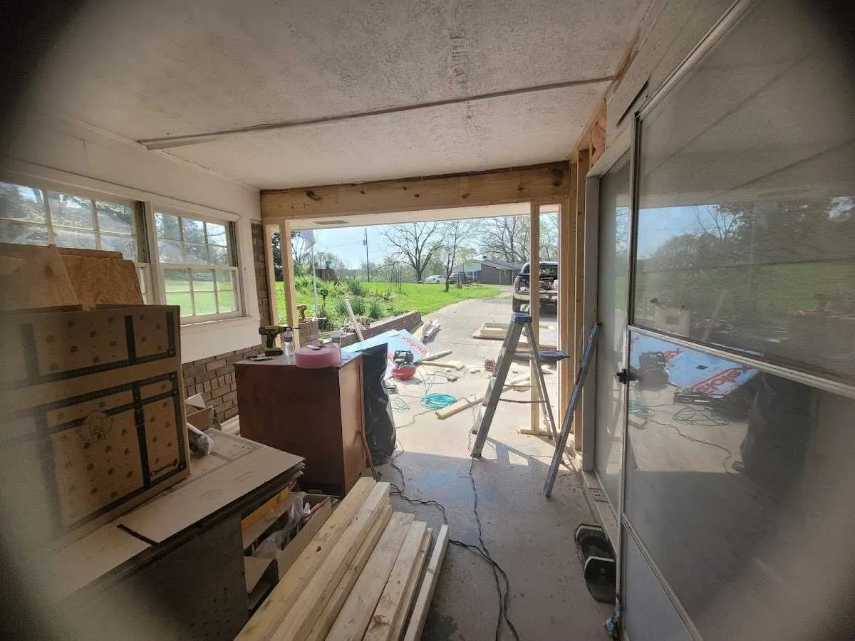 Air movers and dehumidifier for Water Mitigation Services in Del Rio